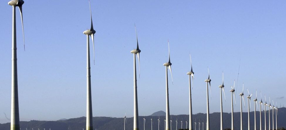 Fontes de energia eólica e solar representam 35% da capacidade do país, diz especialista à CNN
